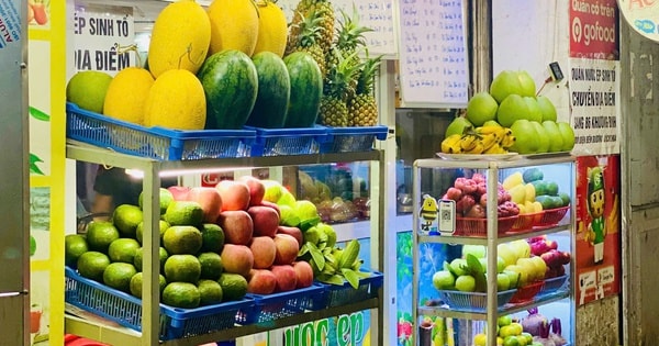 Thực hư về nước ép dưa hấu giá ‘siêu rẻ’ bán đầy thị trường