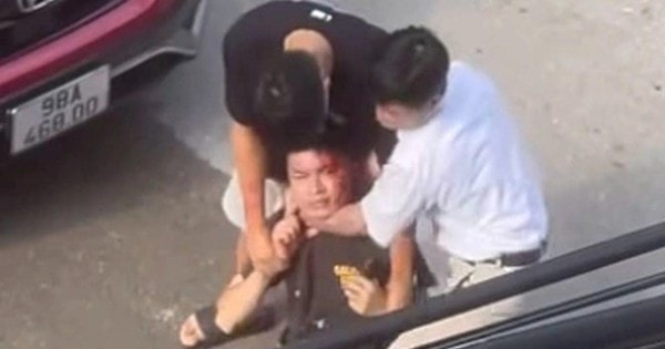 Xác minh clip thanh niên bị đánh chảy máu đầu sau va chạm giao thông