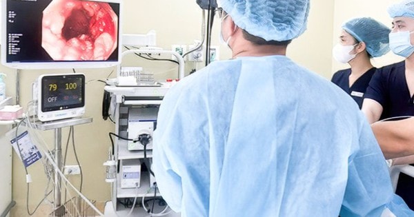Phát hiện hàng trăm polyp bám chi chít trong ruột nam sinh 17 tuổi từ dấu hiệu nhiều người Việt bỏ qua