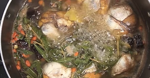 Cách làm trứng vịt lộn hấp bia và rau răm thơm ngon, bổ dưỡng