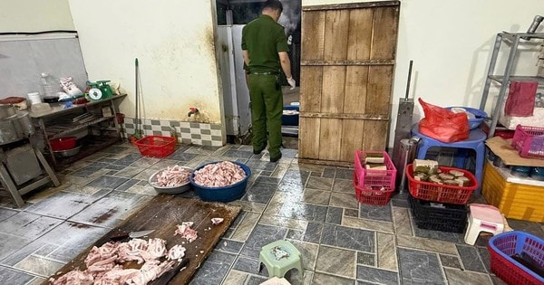 Trộn hàn the vào giò chả, 2 người bị khởi tố