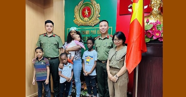 Hỗ trợ 5 công dân Nigeria vi phạm pháp luật về cư trú hồi hương an toàn