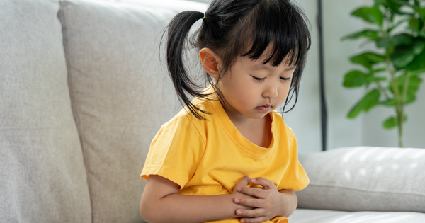 Bé 1 tháng tuổi suýt mất mạng vì bố mẹ tự chữa bệnh tiêu chảy cho con theo "bài thuốc dân gian truyền miệng"