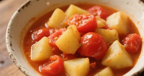 Đừng chỉ xào với trứng: Cặp đôi hoàn hảo với cà chua là món này, vừa ngon rẻ, vừa tốt cho tim mạch, tiêu hóa!