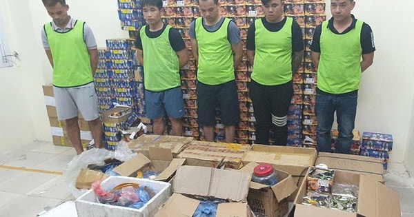 Chuyển phát nhanh 'gánh' pháo hoa nổ nhập lậu