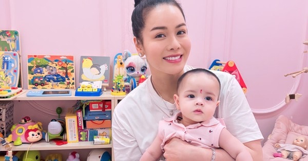 Cuộc sống bình yên, viên mãn của ca sĩ Nhật Kim Anh từ khi có con gái đáng yêu, xinh xắn