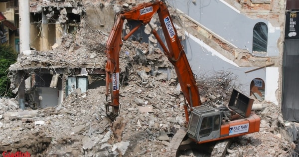 Sau gần 1 tháng thi công phá dỡ, tòa nhà 'Hàm Cá mập' hiện ra sao?