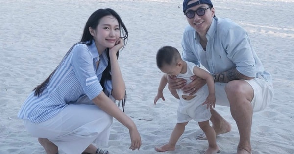 Đoàn Văn Hậu khoe loạt ảnh bên vợ con khi đi nghỉ dưỡng, cộng đồng mạng 'lụi tim' với vẻ đáng yêu của quý tử đầu lòng
