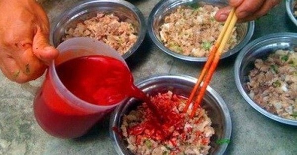 Hé lộ quán bán tiết canh, lòng lợn làm 2 người tử vong ở Hưng Yên