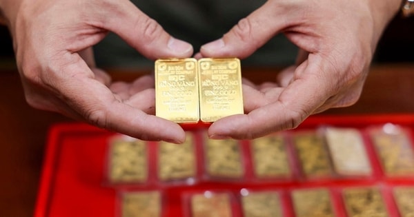 Giá vàng hôm nay ngày 27/7 chốt tuần tăng nhẹ, người mua vẫn lỗ đậm