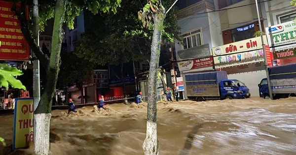 Mưa lũ kinh hoàng ở Sơn La đêm qua làm 2 người chết, 2 người mất tích