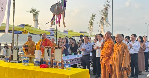 Cầu siêu tưởng niệm 39 nạn nhân vụ lật tàu du lịch trên Vịnh Hạ Long