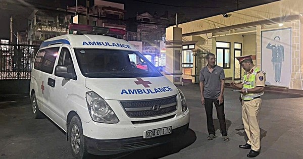 Tài xế không bằng lái điều khiển xe cứu thương bị phát hiện lộ thêm nhiều vi phạm