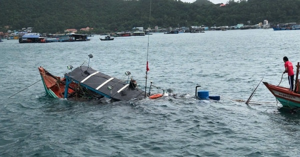 Biên phòng Nam Du cứu hộ thành công 2 tàu cá bị chìm ở đặc khu Kiên Hải