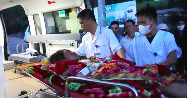 Thủ tướng: Đảm bảo công tác khám chữa bệnh, không để dịch bệnh bùng phát sau mưa lũ