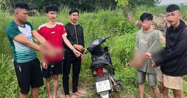 Dàn cảnh hỏi đường, nhóm côn đồ cướp xe trong tích tắc