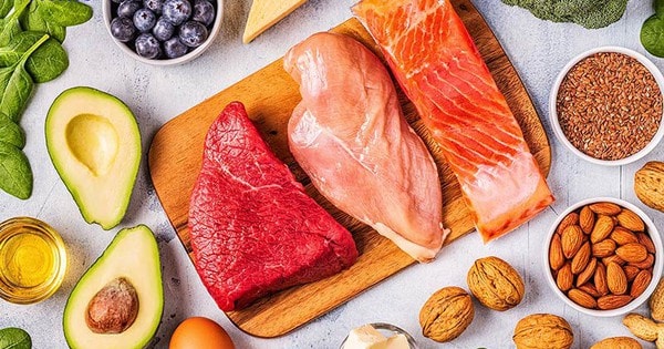 Chế độ ăn giúp bắp tay thon gọn cho phụ nữ trung niên