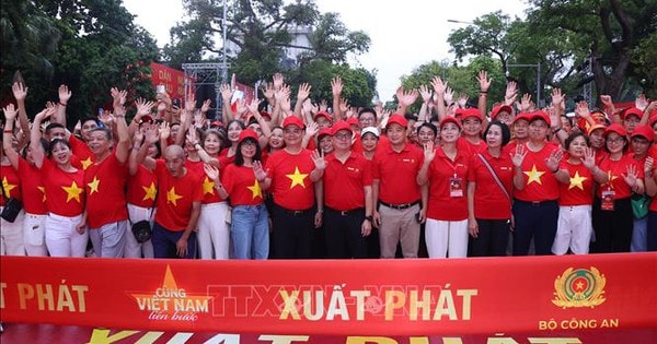 Phát động sự kiện đi bộ trên toàn quốc 'Cùng Việt Nam tiến bước'