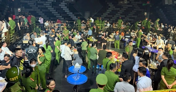 Hàng trăm chiến sĩ công an kiểm tra một quán bar, phát hiện nhiều vi phạm