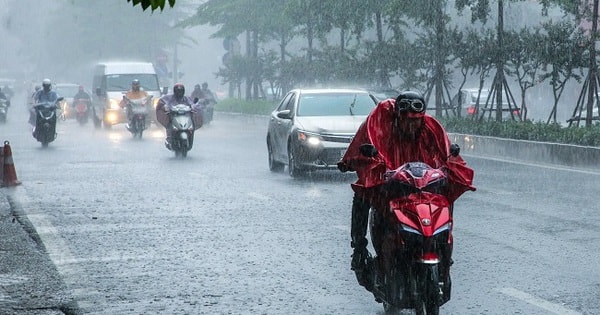 Mưa dông kéo dài từ miền Bắc vào Nam Bộ