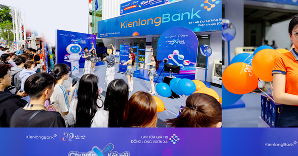 Chuyến xe X KienlongBank: Lan tỏa thanh toán số tại Cần Thơ