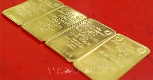 Giá vàng miếng giảm 300 nghìn đồng/lượng sau khi Fed hạ lãi suất