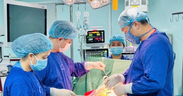 Cụ ông 80 tuổi thủng ruột do xương cá