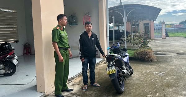 Liều mình trộm xe mô tô do nợ nần chơi game trực tuyến