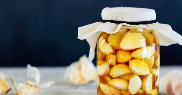 Tỏi ngâm mật ong – ‘Lá chắn’ bảo vệ sức khỏe trong mùa đông