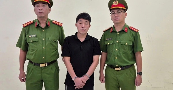 TikToker 'Dù bầu trời' bị khởi tố, bắt tạm giam