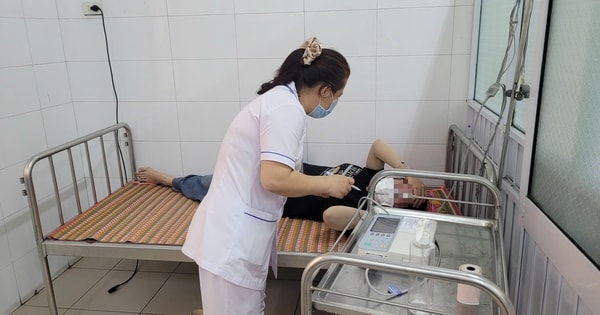 Sở Y tế TP Huế thông tin vụ nhiều công nhân nhập viện nghi ngộ độc thực phẩm