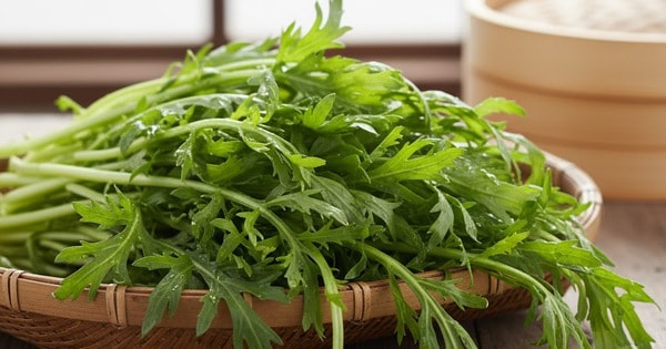 Đừng bỏ qua những tác dụng bất ngờ của rau cải cúc với sức khỏe