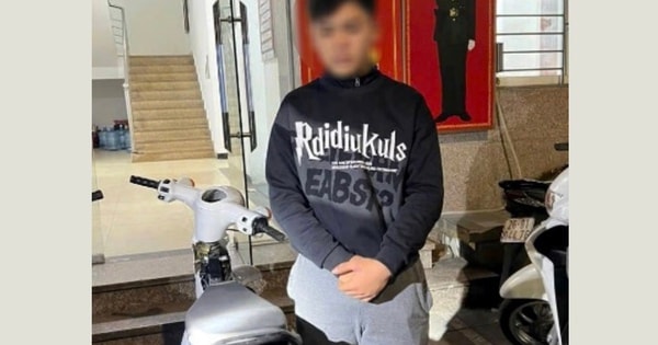 Hà Nội: Xử lý thiếu niên bốc đầu xe giữa đêm trên phố Đại La