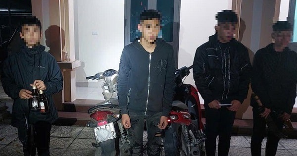 Mang dao mèo ‘diễu phố’ trong đêm, nhóm thiếu niên bị xử lý