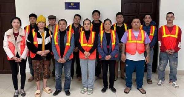 Triệt phá sới bạc trên sông, 15 đối tượng bị tạm giữ