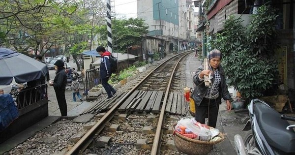 Còn hơn 2.500 lối đi 'tử thần' rình rập an toàn giao thông đường sắt