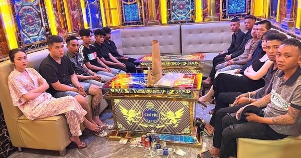 Bất ngờ kiểm tra, phát hiện 12 người dương tính ma túy tại 2 phòng VIP quán karaoke