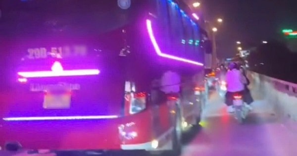 Phạt xe khách đi vào làn đường có biển báo cấm trên cầu Chương Dương