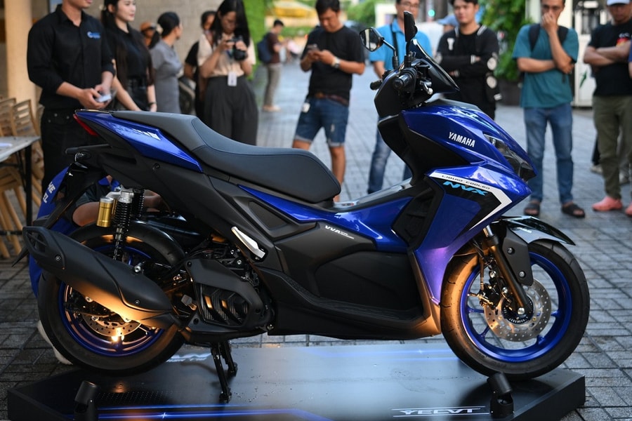 Bảng giá xe máy NVX mới nhất tháng 12/2025