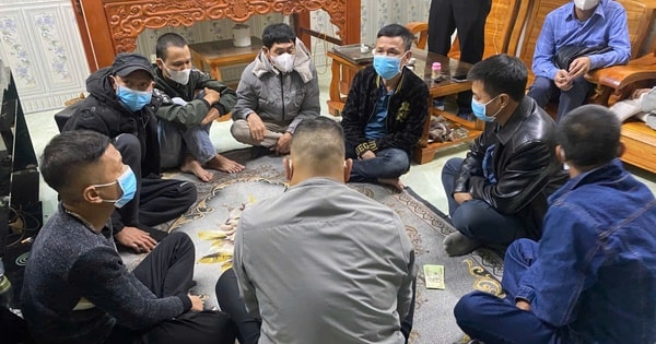 Triệt phá tụ điểm đánh bạc, 10 đối tượng bị tạm giữ