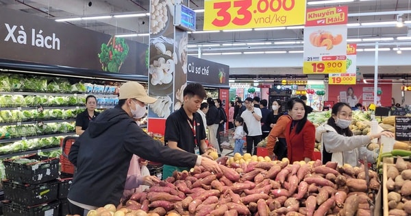 Thị trường bán lẻ Hà Nội sôi động dịp Giáng sinh, siêu thị đồng loạt tung ưu đãi kích cầu