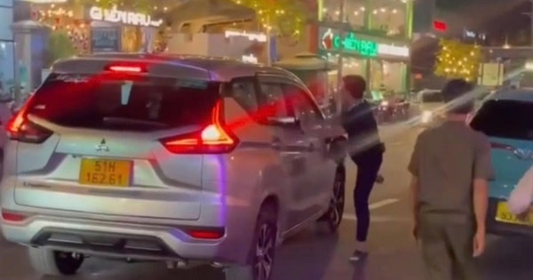 Nam hành khách bị khởi tố khi đánh tài xế, đập phá ô tô do mâu thuẫn