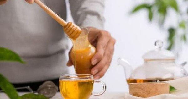 Ai không nên uống trà xanh pha mật ong?