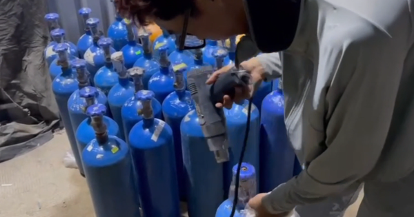 Khởi tố hơn 60 đối tượng trong đường dây buôn bán khí cười thu lợi bất chính gần 106 tỷ đồng