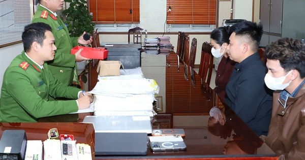 Tạm giữ 3 đối tượng làm giả con dấu văn phòng công chứng, công chứng viên để xin việc