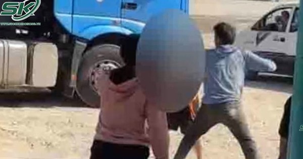 Xác minh clip 2 tài xế xe ben đánh nhau chảy máu trong mỏ đá, đám đông thờ ơ đứng nhìn