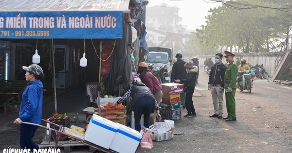 Hà Nội xóa bỏ chợ tạm, chợ cóc quanh chợ Long Biên