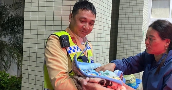 Sản phụ 'vượt cạn' trên xe khi đang được cảnh sát giao thông đưa đến viện