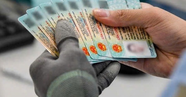 Đổi căn cước công dân nhưng không nộp lại thẻ cũ có bị phạt tiền?