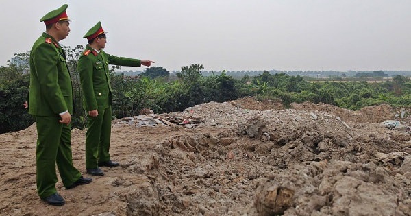 Hà Nội: Phát hiện, xử lý đường dây đổ trộm gần 8.000 tấn chất thải tại xã Bát Tràng